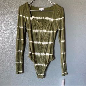Ten Sixty Sherman Long Sleeve Bodysuit Square Neck Top Size Medium Green Ribbed